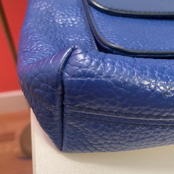 Fossil Blue Leather Crossbody Messenger Style Purse with front snap pocket - Picture 15 of 16